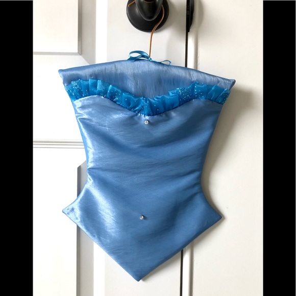 Victorian corset shape multi function accessory bag - Picture 3 of 10